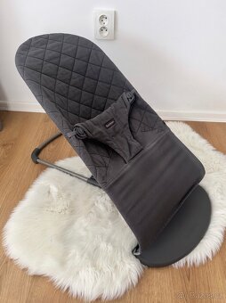 Šedé houpátko BABYBJORN. - 2