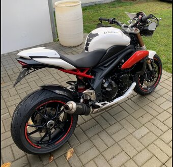 Triumph Speed Triple 1050 - 2