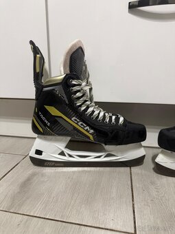 Brusle CCM Tacks AS-V Pro – velikost 9 (Regular) - 2