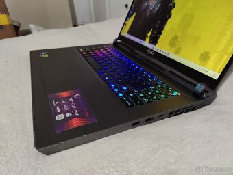 Herní notebook 17" i9 13980HX, RTX 4080 12GB 175W, - 2