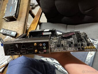 PRODÁM ZÁKLADNÍ DESKU + PROCESOR + 16Gb RAM - 2