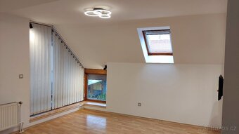 Byt 2+1 v rodinném domě u náměstí - Sedlčany - 2