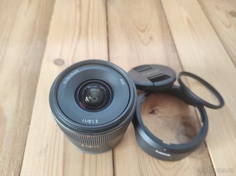Sony E 11 mm f/1,8 + UV filtr - 2