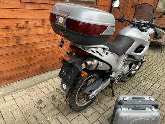 Aprilia Pegaso 650 - 2