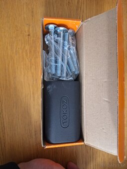 Závora pro dvoukřídlá vrata - 2