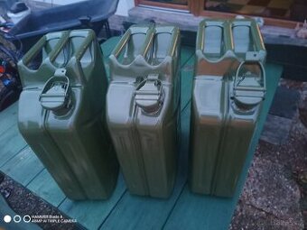 Kanystry 20 l, 1971, 1974, 1988 - 2