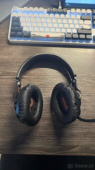 JBL Quantum 350 Wireless černá - 2