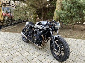 Caferacer  zakazkové stavby - 2