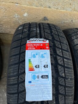 Pneumatiky 245/45/R18 - 2