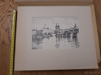 PRAHA - různé kresby tužkou - 2