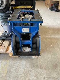 Vibrační deska na bagr Auger Torque 4-8 tun - 2