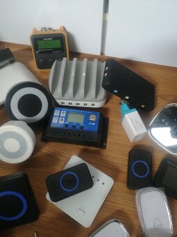 Paměť. karty, sluchátka, příslušenství k PC, nabíječky, - 2