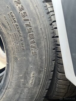 vodící pneumatiky 235/75r17.5 235 75 17.5 143/141 - 2