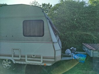 Obytný karavan - 2
