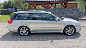 Subaru Legacy spec B H6 - 2