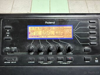 ROLAND G-1000 - 2