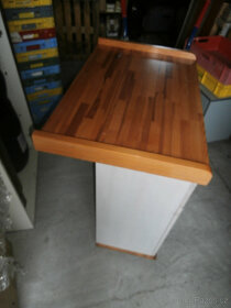 Dětský přebalovací stolek skříňka nábytková za 500 kč - 2