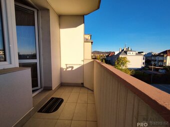 Nabízím vám k prodeji krásný byt 3+1 s lodžií v Holešově. - 2