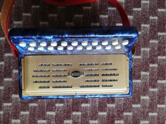 Heligonka - Harmonika - Popular 8 basů + kufr - 2