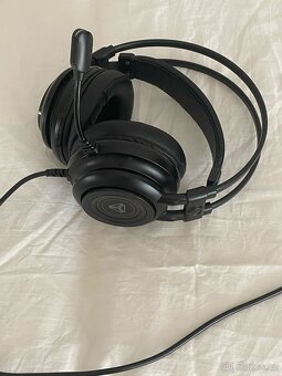 Sluchátka Yenkee YHP303 a myš Logitech G102 Lightsync - 2