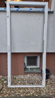 Prodám vchodové dveře plastové - 2