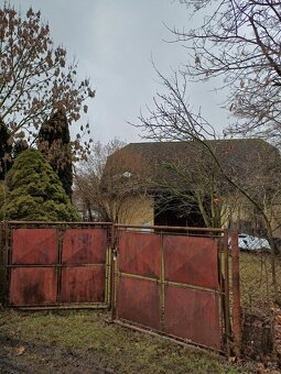 Zastavěný stavební pozemek - 2