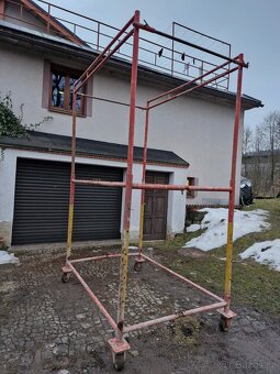 Pojízdné lešení - 2