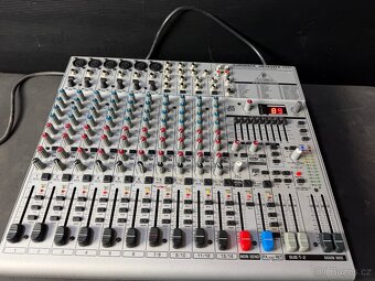 Behringer EURORACK UB1832FX-PRO - 2