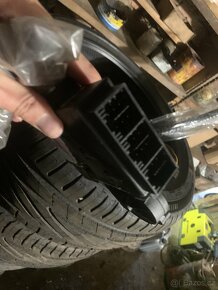 Fabia mk1 motorek stahovačky - 2