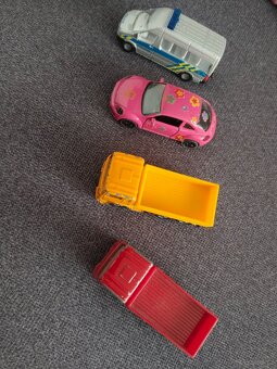4 auta Siku - 2