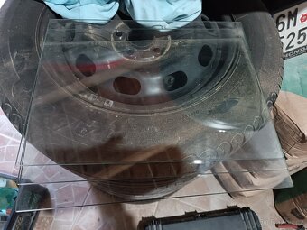 Skleněná vitrína od ikei - 2