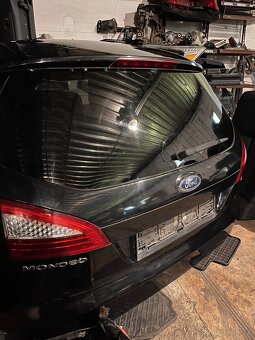 Ford Mondeo mk4 zadní kufr - 2