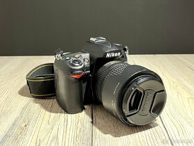 Nikon D7000 + Objektiv Nikor 18-105 mm - 2