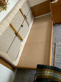 dřevěná postel s šuplíkem a matrací - 2