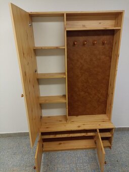 Předsíňová stěna - 2