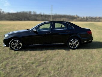 MB E 220 Diesel, 2015, 105 000 km, couvací kamera - 2