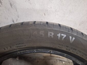 Letní pneu 215/45/17 Continental - 2