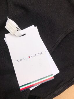 Spodní díl plavek zn. Tommy Hilfiger vel. M - 2