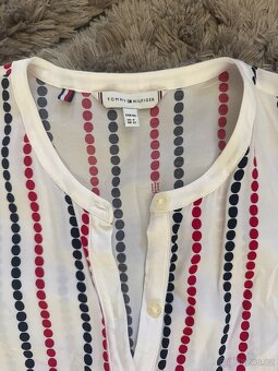 Krásné šaty v midi délce Tommy Hilfiger vel 40 - 2