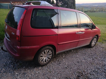 Díly z vozu Citroen C8 2,2 hdi - 2