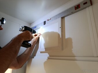 Německo-U Mnichova, POMOCNÝ MONTÉR a POMOCNÝ ELEKTRIKÁŘ - 2