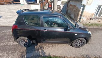 Suzuki Swift 1.3 - 2