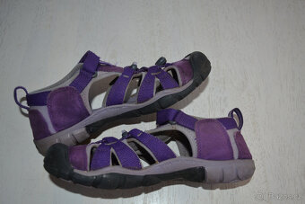 Keen CNX sandále vel. 35 - 2