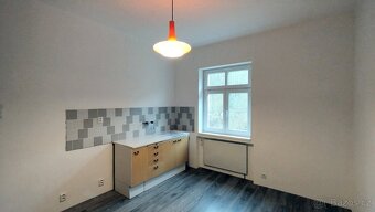 Prodej bytu 2+kk 40,7 m2 ul. Na Vyhlídce (nad Vřídlem) - 2