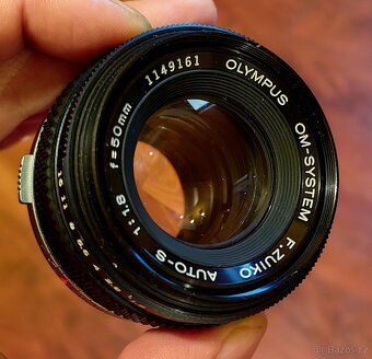 Olympus OM-10 + 2x OM sklo + manual adapter - 2