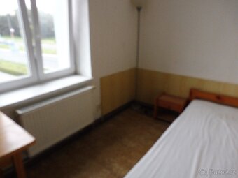 Pronájem samostatného pokoje s vlastním sociálním zařízením - 2