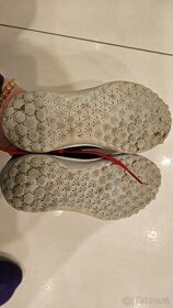 Kipsta decathlon dětské kopačky 27 - 2
