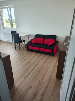 Pronájem bytu 2+kk Praha Sobín - 2
