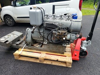 Motor Slavia 4S90A - 2