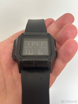 Nixon Regulus - 2